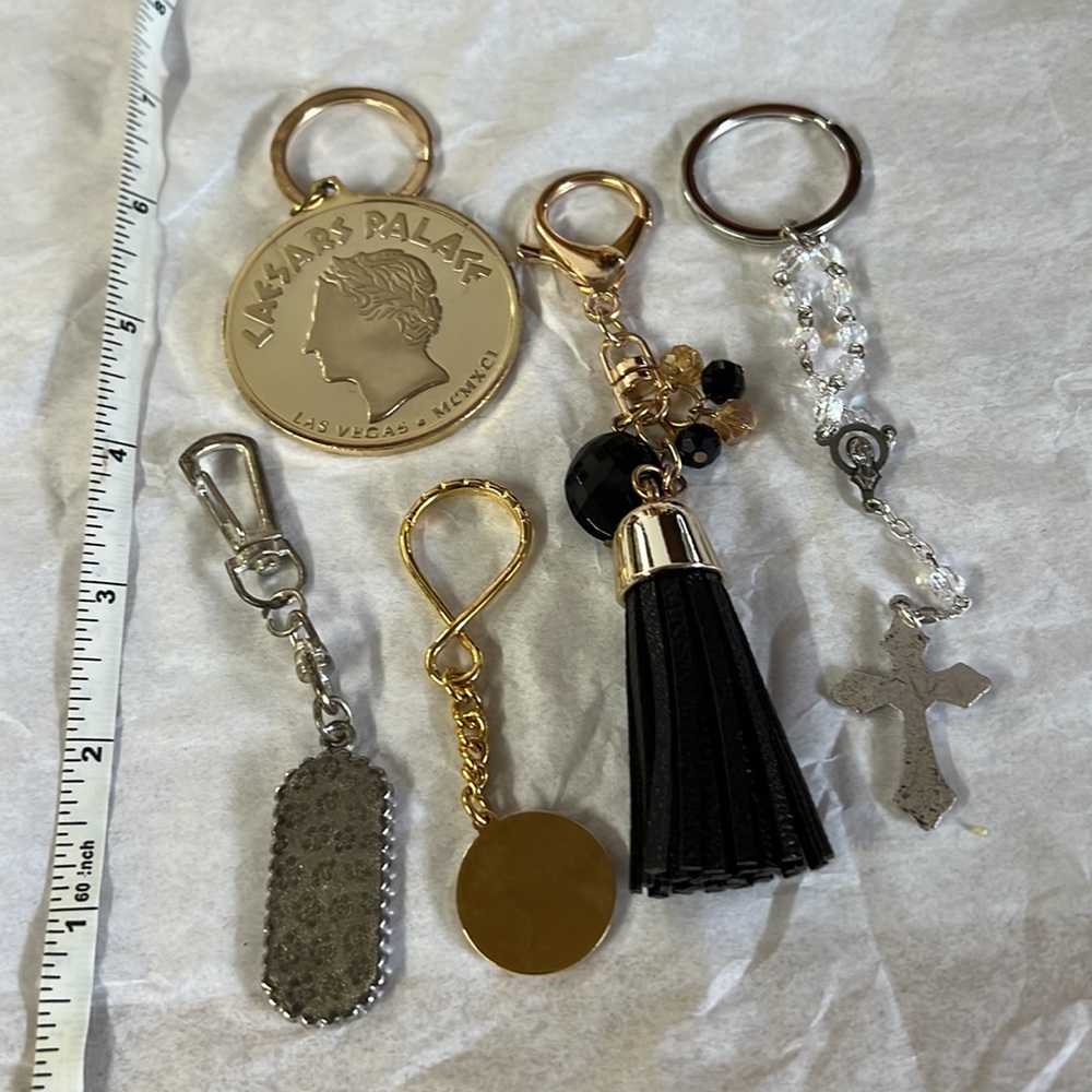 Keychain Lots - Picture 7 of 7